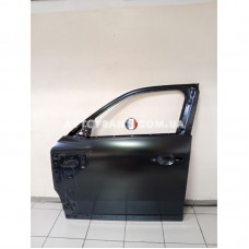 801017873R Двері передні ліві (під молдінг) Renault Duster 3 (2025-...) Оригінал