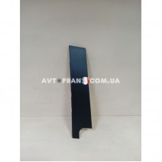 822821333R Накладка двері задня права верхня центральна стійка Renault Duster 3 (2025-...) Оригінал