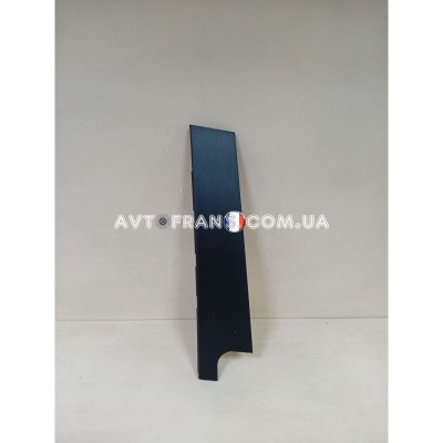 822821333R Накладка двері задня права верхня центральна стійка Renault Duster 3 (2025-...) Оригінал