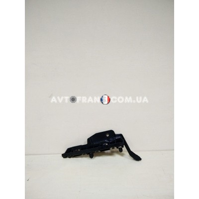 622223328R Кронштейн бампера передній правий Renault Kadjar (2015-...) Оригінал