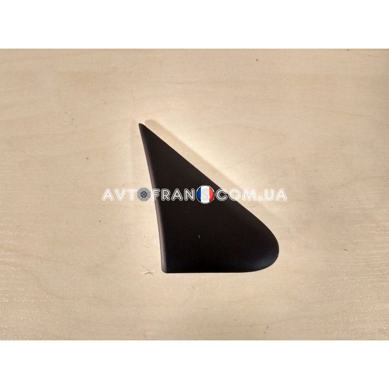 Накладка крила права Renault Dokker | Оригінал Renault 638743083R