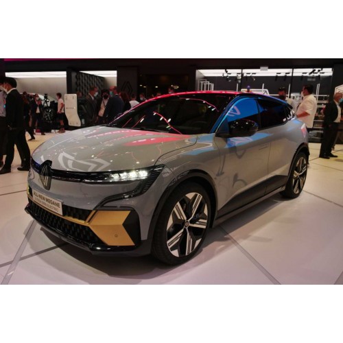 Электрический Renault Megane E-TECH показали вживую